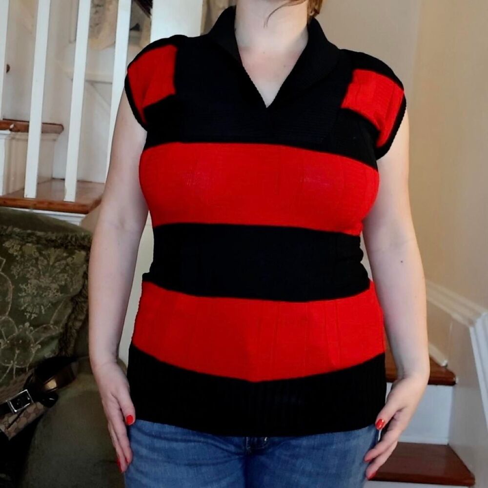 Red and Black Short Sleeve Sweater Top Medium Collar Striped Y2K Elena Gilbert